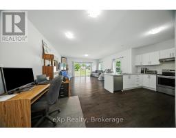 142 ELLEN STREET - 9