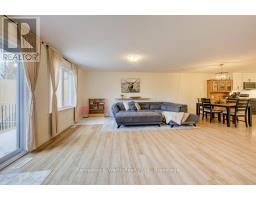 8 MALCOLM CRESCENT - 23