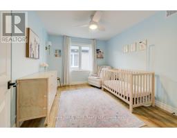 8 MALCOLM CRESCENT - 30