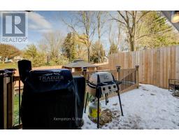 8 MALCOLM CRESCENT - 37