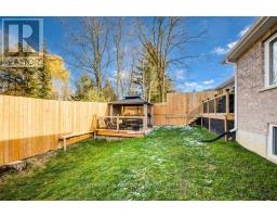 8 MALCOLM CRESCENT - 42