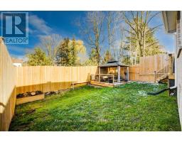 8 MALCOLM CRESCENT - 43