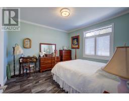 33 - 375 MITCHELL ROAD S - 21