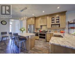 33 - 375 MITCHELL ROAD S - 8