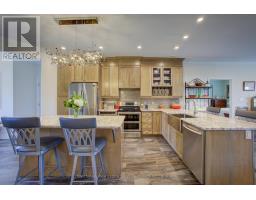 33 - 375 MITCHELL ROAD S - 9