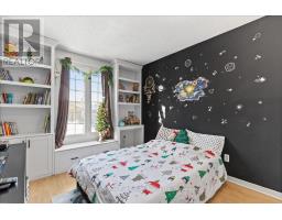 7 KENNER CRESCENT - 22