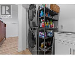 7 KENNER CRESCENT - 35