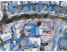 7 KENNER CRESCENT - 39