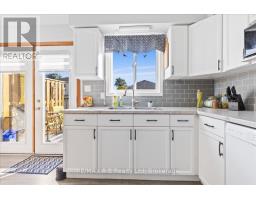 27 - 20 SOUTHVALE ROAD - 14