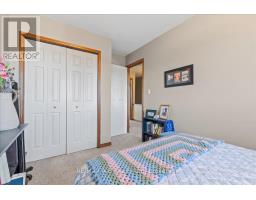 27 - 20 SOUTHVALE ROAD - 22