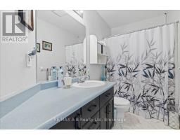 27 - 20 SOUTHVALE ROAD - 23