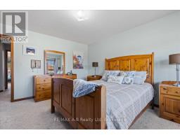 27 - 20 SOUTHVALE ROAD - 25