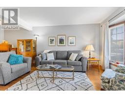 27 - 20 SOUTHVALE ROAD - 7