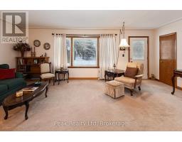 670 ELM AVENUE N - 8