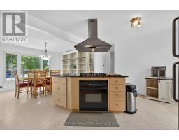 68 SUNSET BOULEVARD - 8