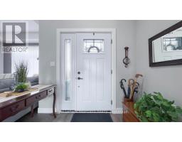 648 GLORIA STREET - 3