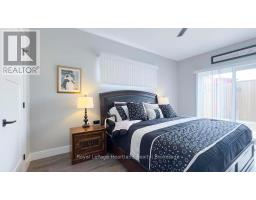 648 GLORIA STREET - 30