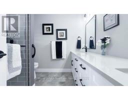 648 GLORIA STREET - 34