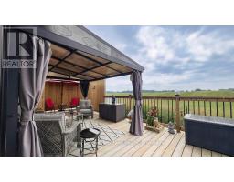 648 GLORIA STREET - 37