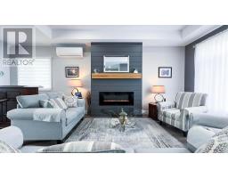 648 GLORIA STREET - 6