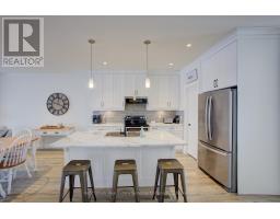 160 RIDGEWOOD CRESCENT - 11