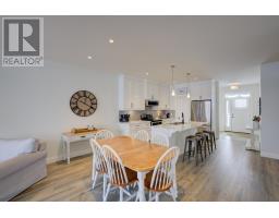 160 RIDGEWOOD CRESCENT - 17