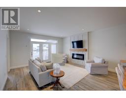 160 RIDGEWOOD CRESCENT - 18