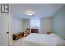 160 RIDGEWOOD CRESCENT - 30