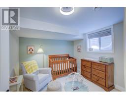 160 RIDGEWOOD CRESCENT - 31