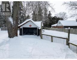 183 HURON ROAD - 38