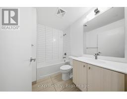 1810 - 15 WELLINGTON STREET S - 11