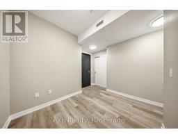 1810 - 15 WELLINGTON STREET S - 7