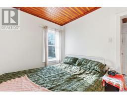 14 CATHERINE STREET E - 20