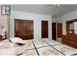 94 WILLIAM STREET N - 14