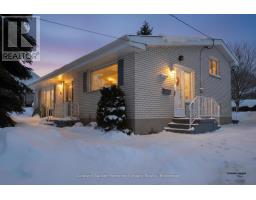 94 WILLIAM STREET N - 3