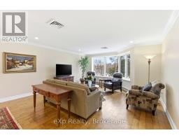 206 - 30 FRONT STREET - 12