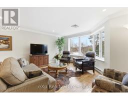 206 - 30 FRONT STREET - 14