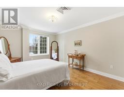 206 - 30 FRONT STREET - 17