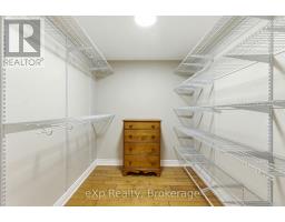 206 - 30 FRONT STREET - 22