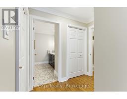 206 - 30 FRONT STREET - 23