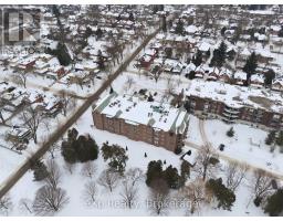 206 - 30 FRONT STREET - 36