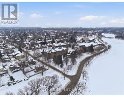 206 - 30 FRONT STREET - 5