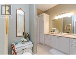 27 NORTH POINTE DRIVE - 24