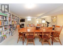 27 NORTH POINTE DRIVE - 33