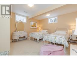 27 NORTH POINTE DRIVE - 37