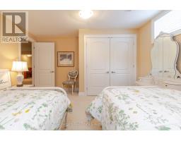 27 NORTH POINTE DRIVE - 38