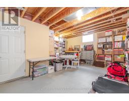 27 NORTH POINTE DRIVE - 39