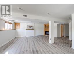 29 DUNSFORD CRESCENT - 30