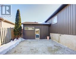 29 DUNSFORD CRESCENT - 37