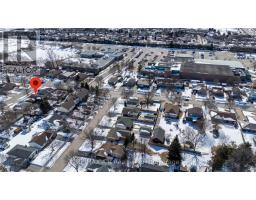 29 DUNSFORD CRESCENT - 44